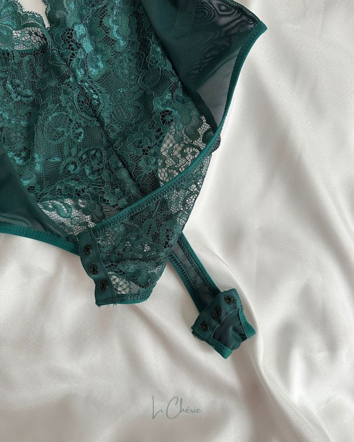 ÉTOILE VERTE BODYSUIT